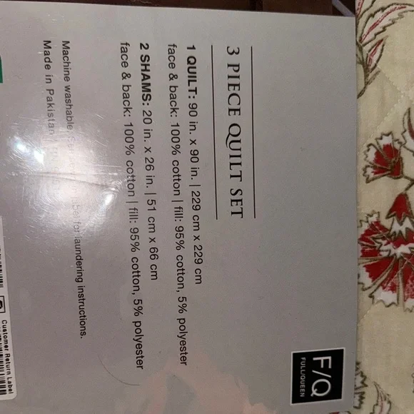 Cream and Red Vintage-Inspired Floral Quilt - Picture 7 of 10